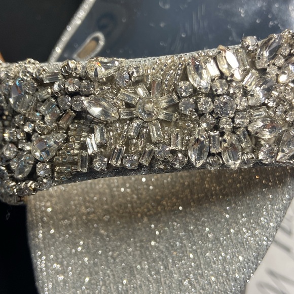 BADGLEY MISCHIA size 9.5 silver sandal. New!! Special occasion. - Picture 8 of 12